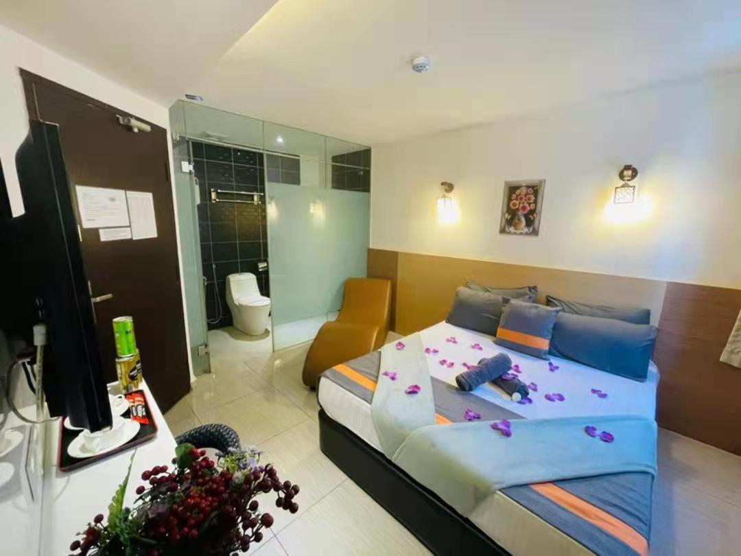Dolphin Hotel Klang Exterior photo