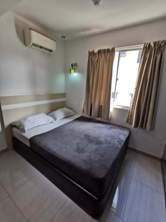 Dolphin Hotel Klang Exterior photo
